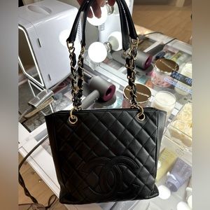 Chanel tote small caviar bag